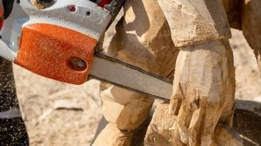 chainsaw carving ease of use